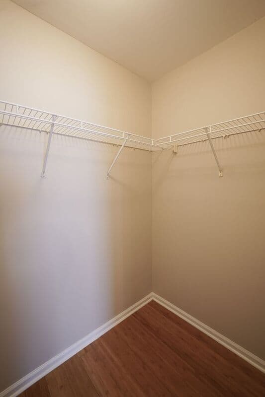 Savannah Condo: 211 Edgewater Rd