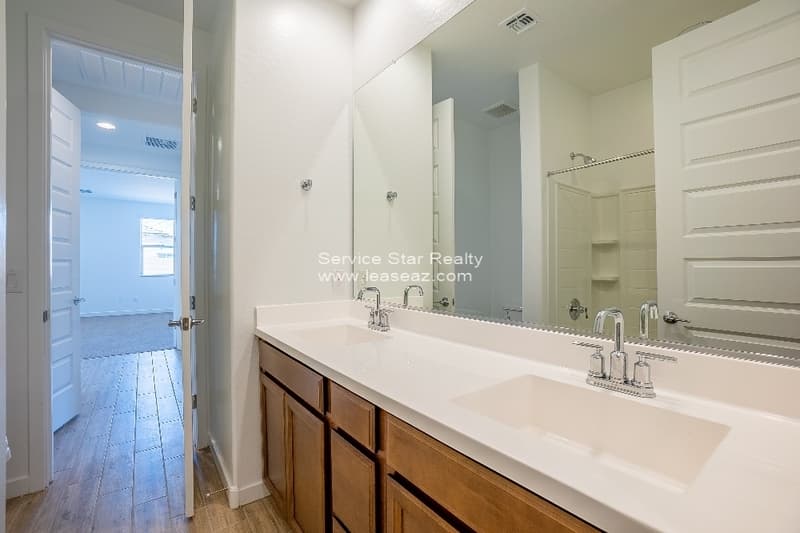 Phoenix House: 9348 W Glenrosa Ave
