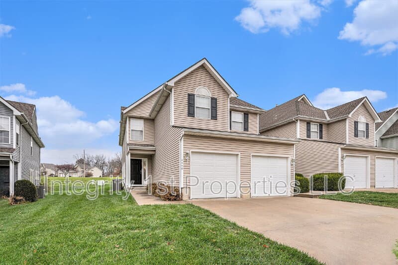 Kansas City Townhome: 4448 Northeast 83rd Terrace