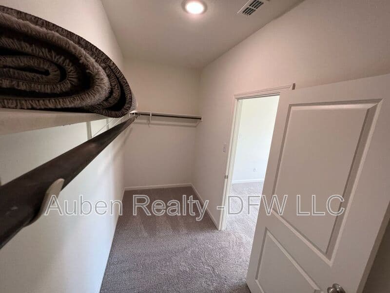 Lavon House: 752 Richmond Drive