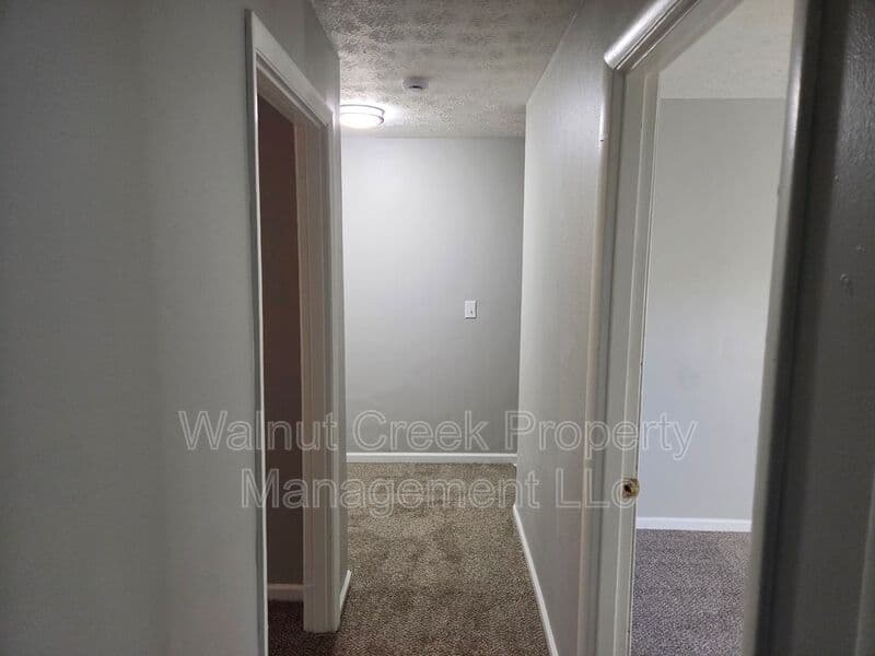 Elyria Condo: 41547 Elmwood St