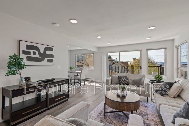 Everett Condo: 2918 Nassau St