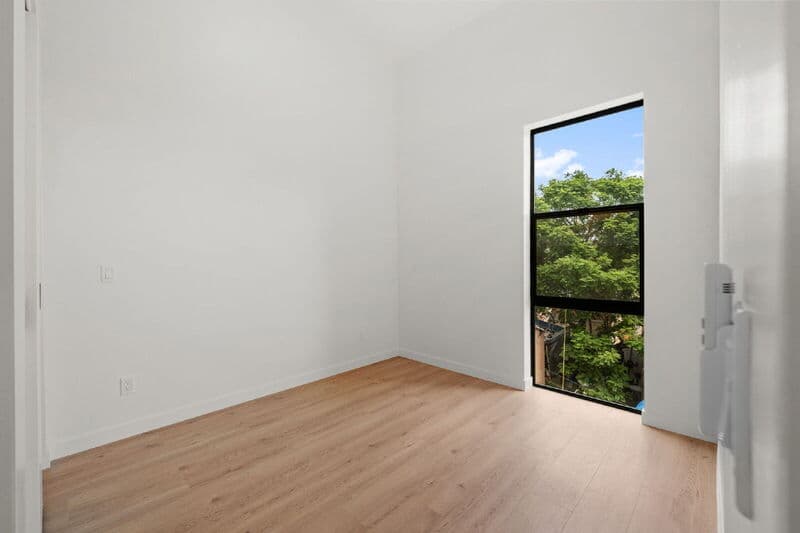 San Diego Condo: 2664 L Street