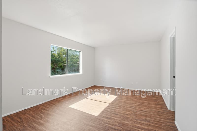 Arlington House: 2711 Treeview Drive