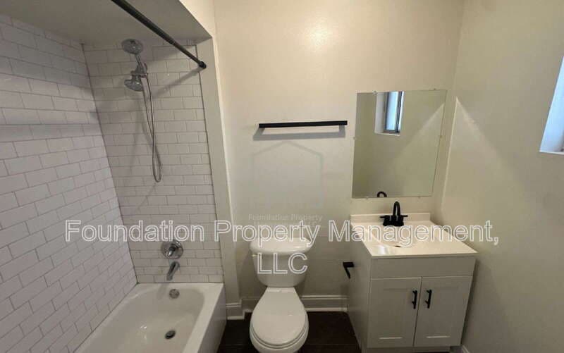 Memphis Condo: 34 North Idlewild Street