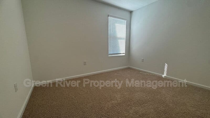 Jacksonville House: 2717 Iron Rock Ct