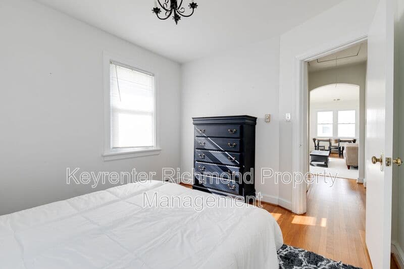 Henrico House: 4817 Sydclay Drive