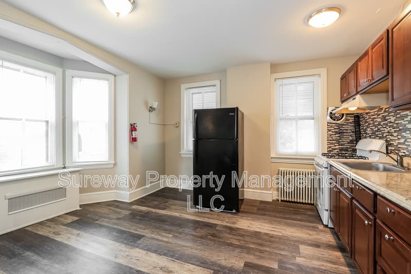 Burlington Condo: 212 East Broad Street