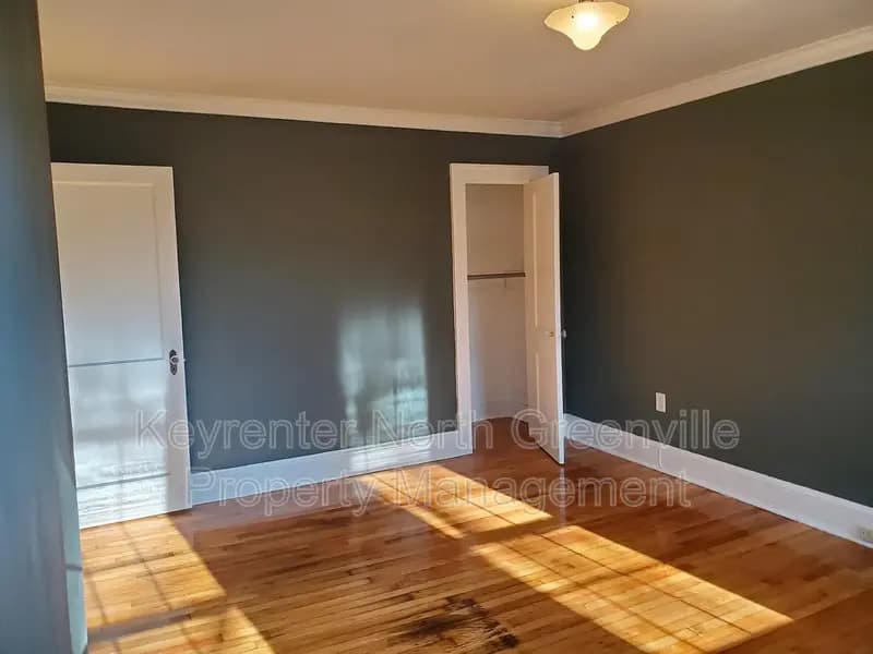 Greenville House: 127 Wedgewood Dr