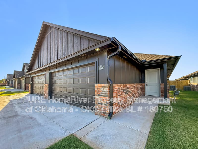 YUKON Condo: 10626 SW 16TH TER