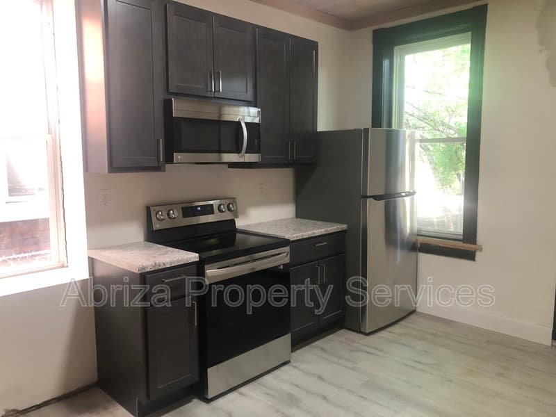 St. Louis Townhome: 3552 Nebraska Ave
