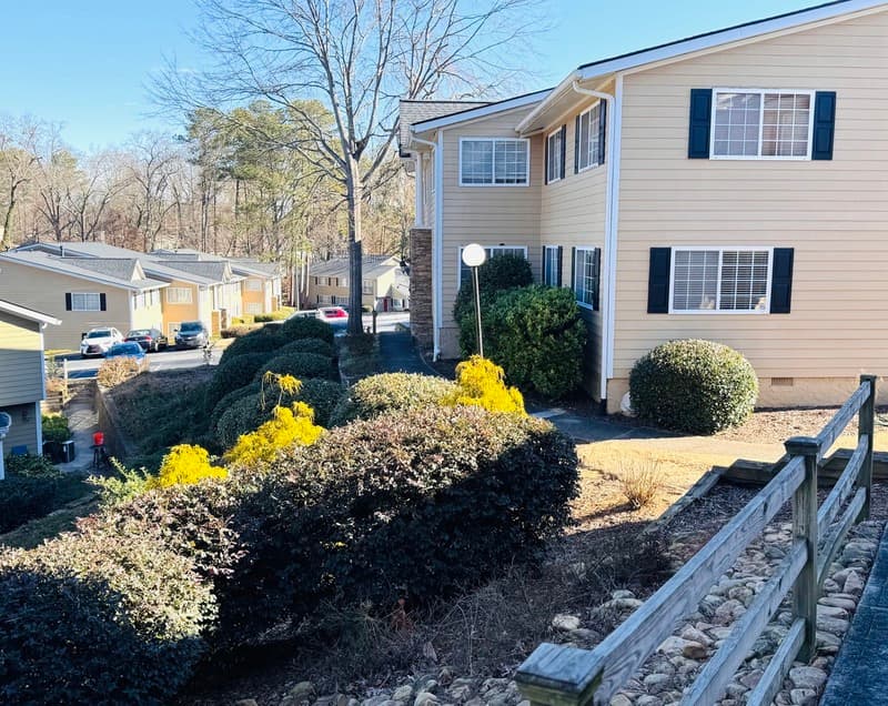 Brookhaven Condo: 1468 Briarwood Road Northeast - 1008
