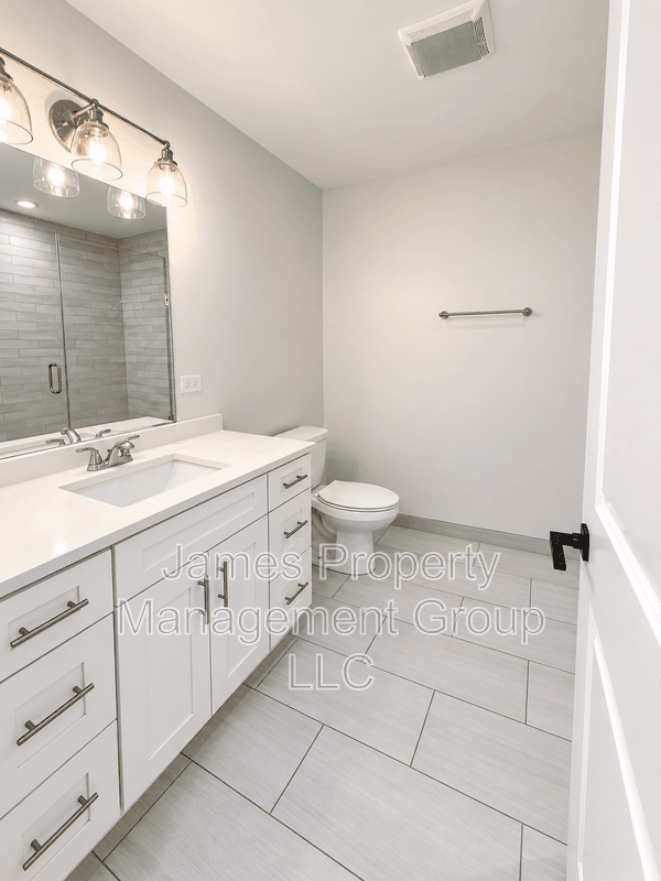 Chicago Condo: 6325 N Richmond Street - GS