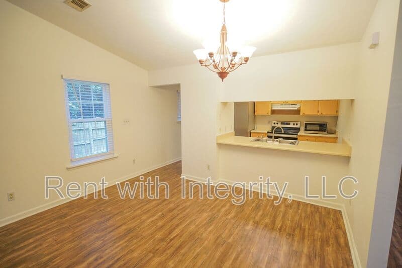 Tallahassee House: 2418 Ian Drive