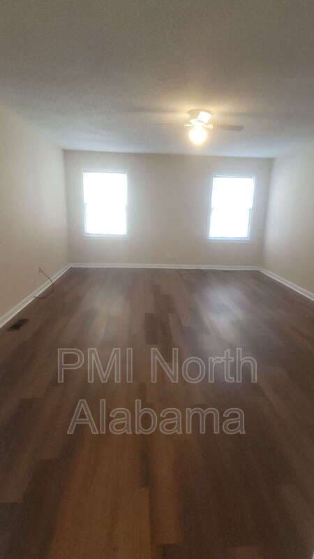 Huntsville House: 1021 Sandy Springs Rd NW