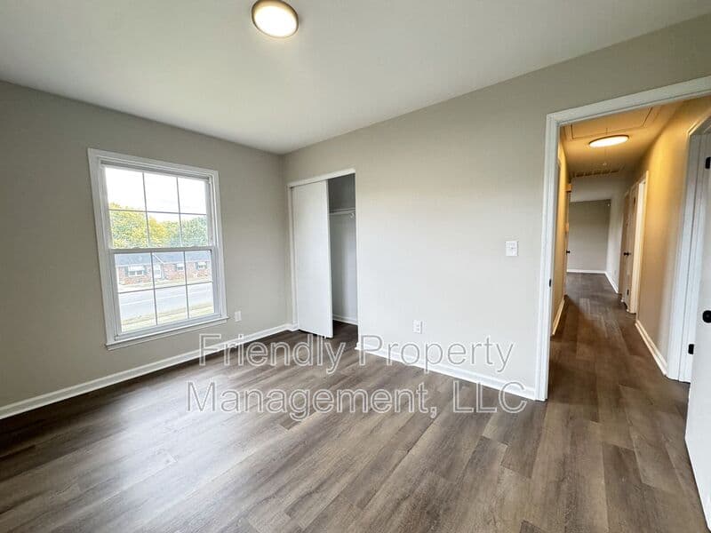 Winston-Salem House: 1050 File St