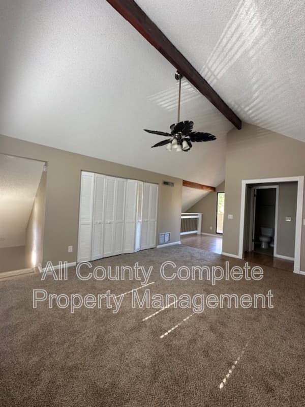 Jacksonville House: 6653 Periwinkle Drive