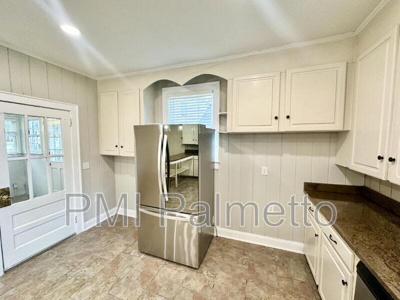 Cayce House: 1419 Axtell Drive