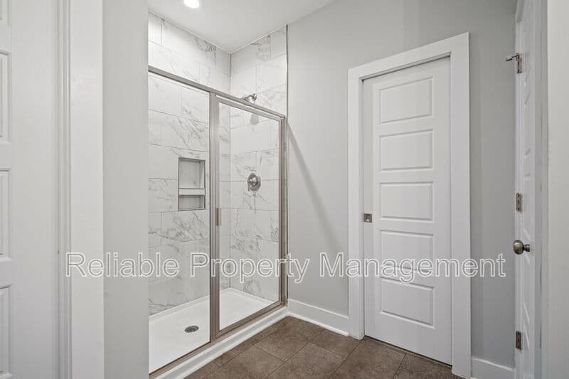 Clayton Townhome: 4 S Laird Drive