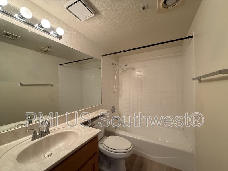 Bullhead City Condo: 1611 Highway 95