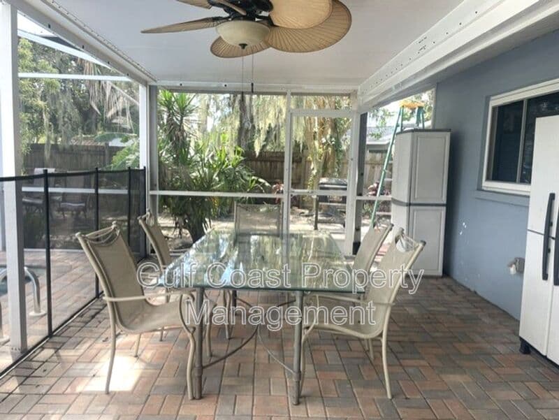 Sarasota House: 3737 Kingswood Dr