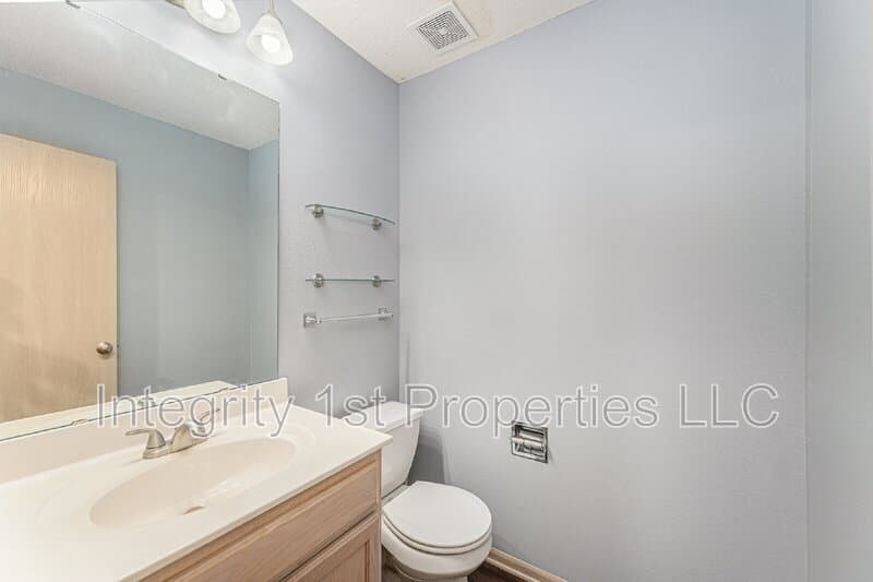 Kansas City Townhome: 4448 Northeast 83rd Terrace