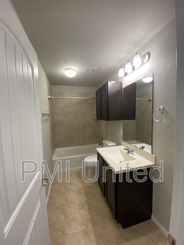 Denton House: 5424 Sea Cove Ln