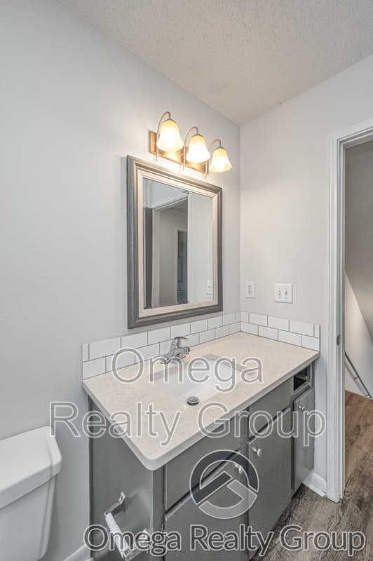 Columbiana Condo: 100 Egg And Butter Rd