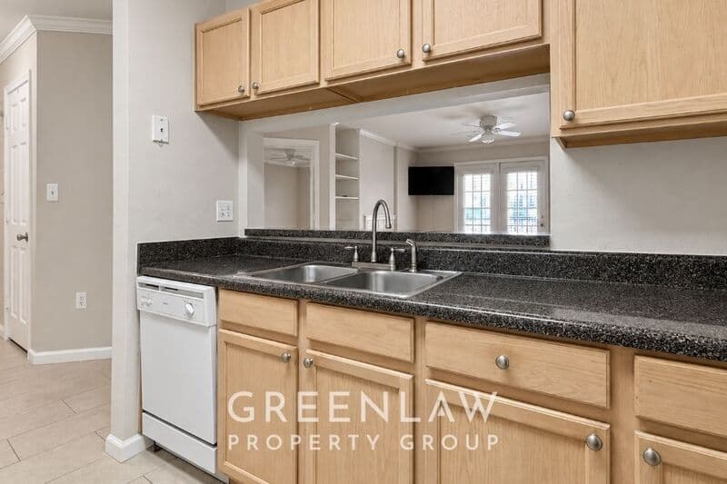 Atlanta Condo: 3655 Habersham Road NE