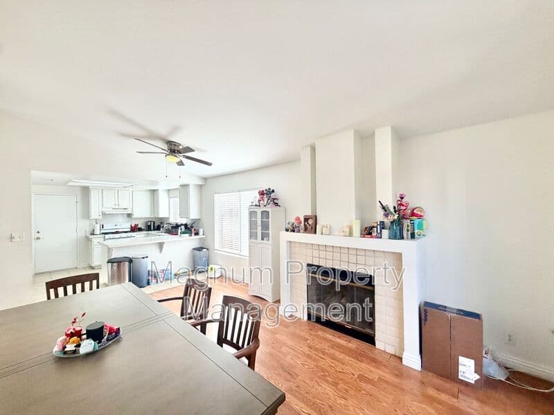 Murrieta House: 39752 Sunrose Dr