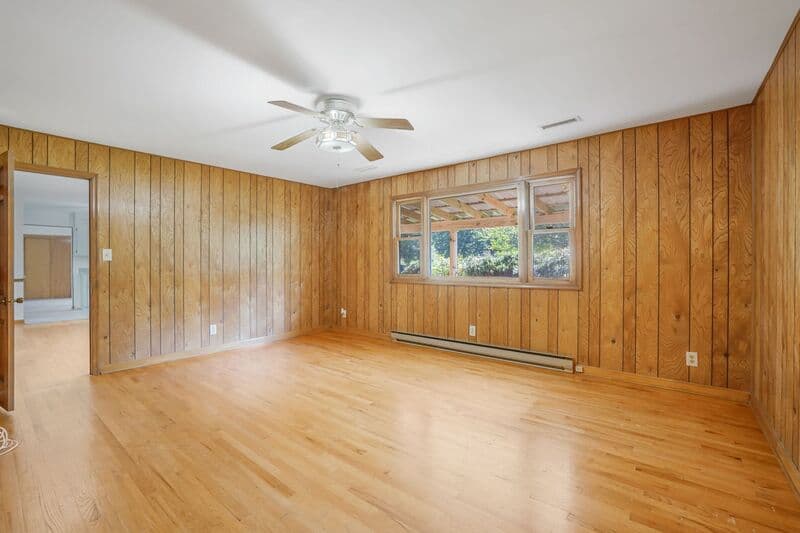 Spotsylvania House: 10003 Courthouse Rd