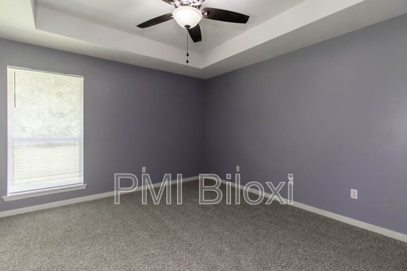 Gulfport House: 13011 Windcrest Lane