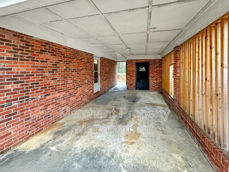 Taylors House: 15 Wood Circle