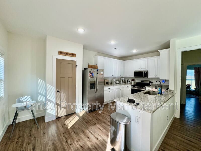 Phenix City House: 3405 South Seale Road