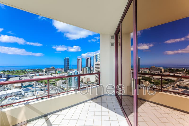Honolulu Condo: 725 Kapiolani Boulevard #2402 - 1