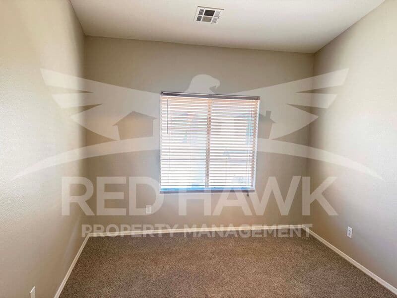 Chandler House: 900 S 94th St