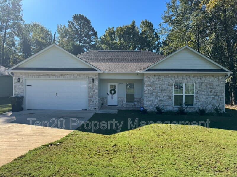 Phenix City House: 3405 South Seale Road