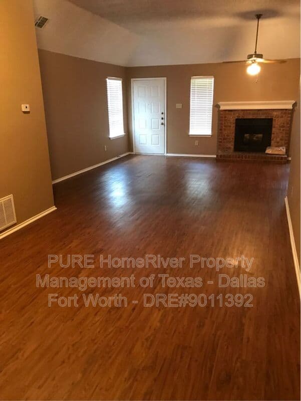 Arlington House: 6004 Meadowside Trail