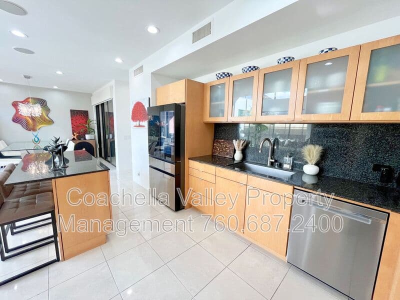 Palm Springs House: 353 Cheryl Dr