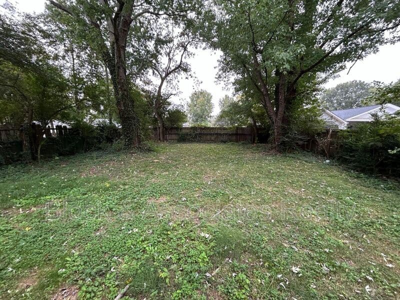 Greensboro House: 3910 Honan Dr