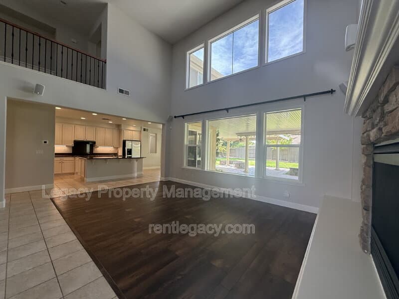 Roseville House: 8843 Latigo Court