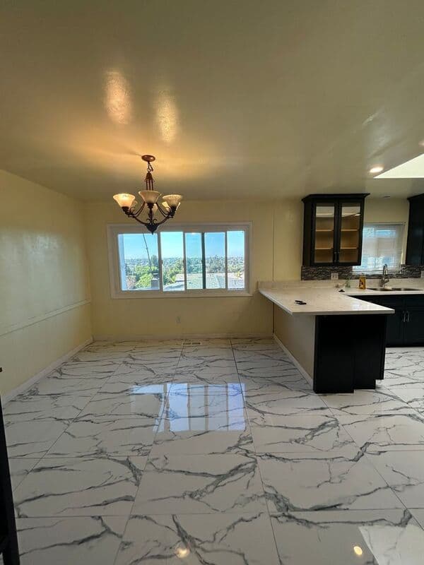 La Mesa House: 4040 Yale Ave