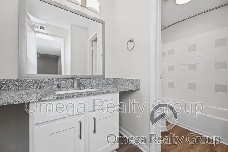 Hoover Apartment: 3311 Woodley Ct