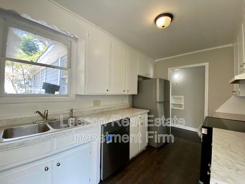 Shreveport House: 3524 Michigan Blvd