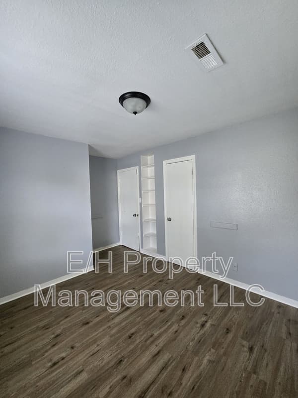 Wichita House: 1338 North Volutsia