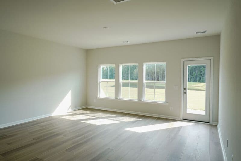 Bloomingdale House: 118 Seagrass Way