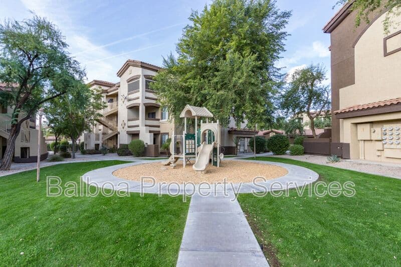Mesa Townhome: 1318 S 105th Pl