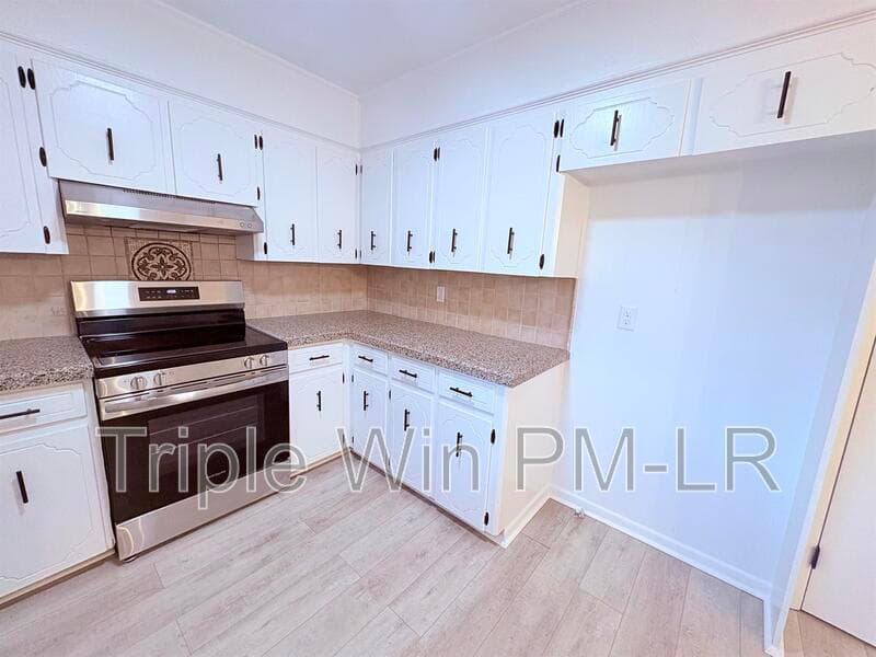 Little Rock House: 11819 Ashwood Drive
