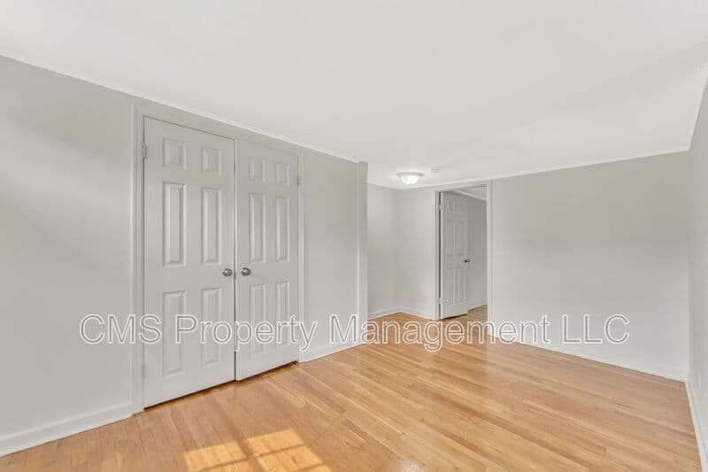Jamesburg Condo: 37 Hooker St