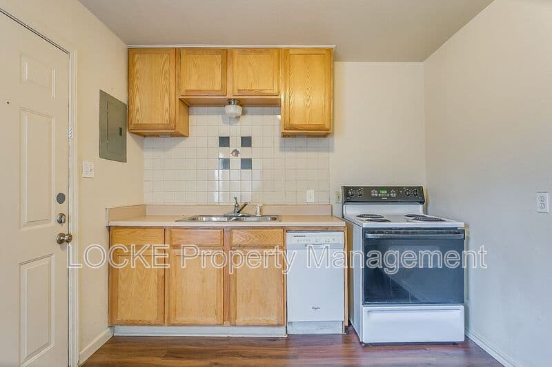 Fort Worth House: 3421 South University Drive